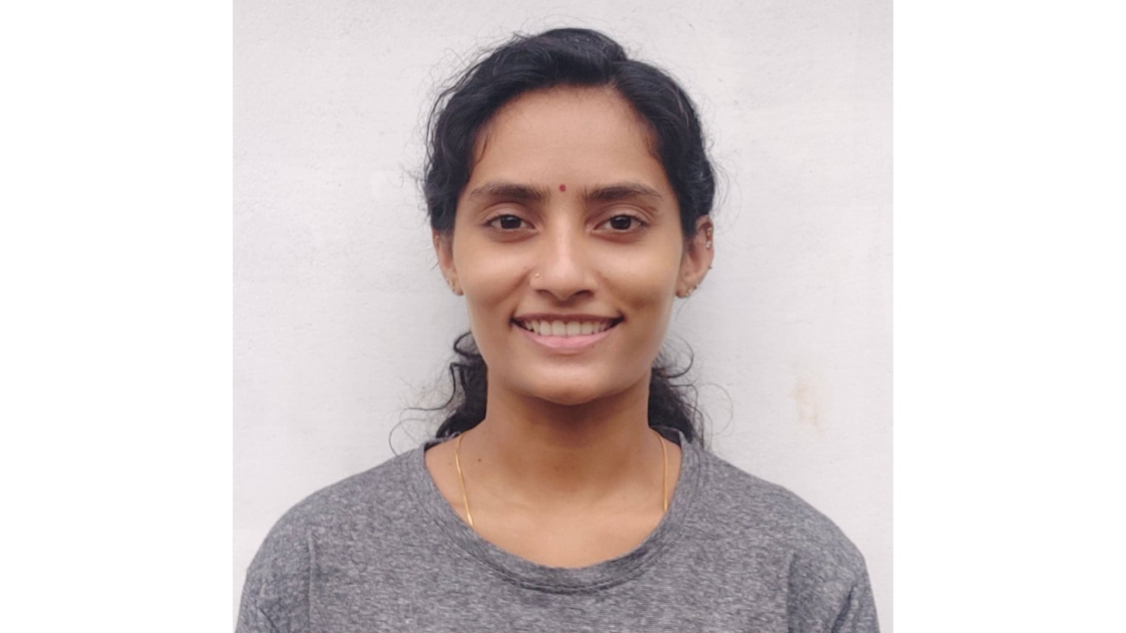 PhD Student Bhavya Surendran V S receives Prestigious Khannal Foundation Award at NHBT-2023